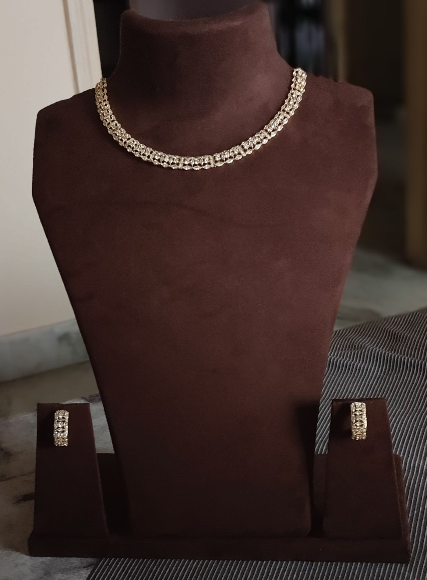 SIVARA 'Classic Empress' Link Necklace | Diamond Like Clarity | High-Shine Collar