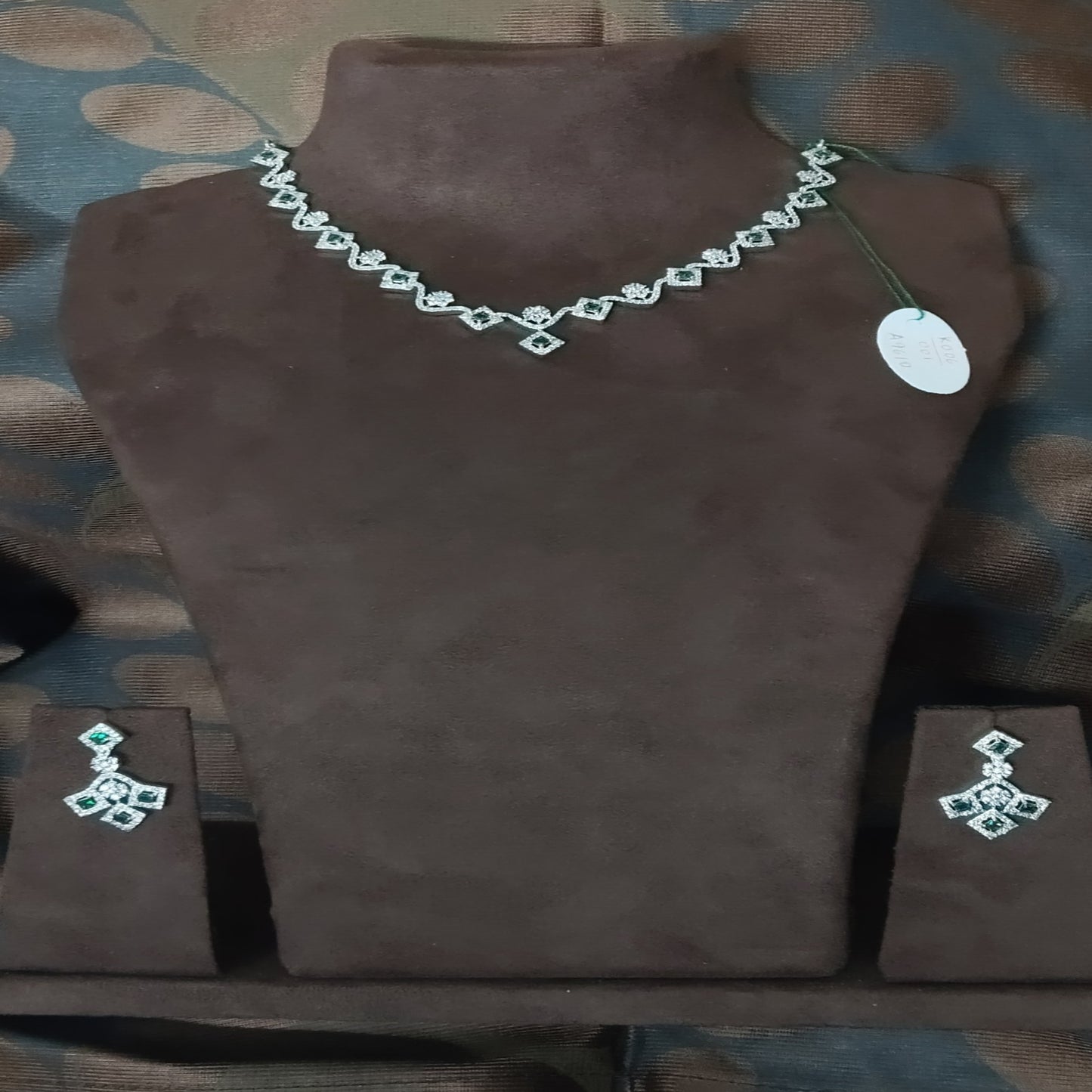 SIVARA Panna Diamond Vine Necklace | Geometric Emerald Accents | Elegant AD Necklace Set