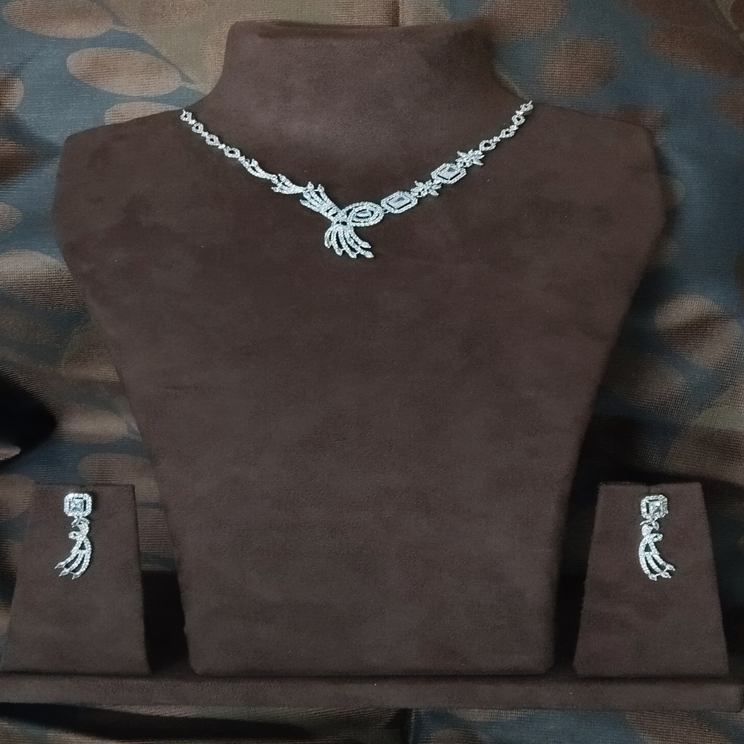 SIVARA Diamond Ribbon Knot Set | Modern Pave Drape | All-White AD Necklace Set