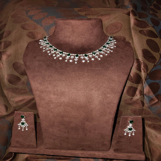 SIVARA 'Emerald Tassel' Collar Necklace Set