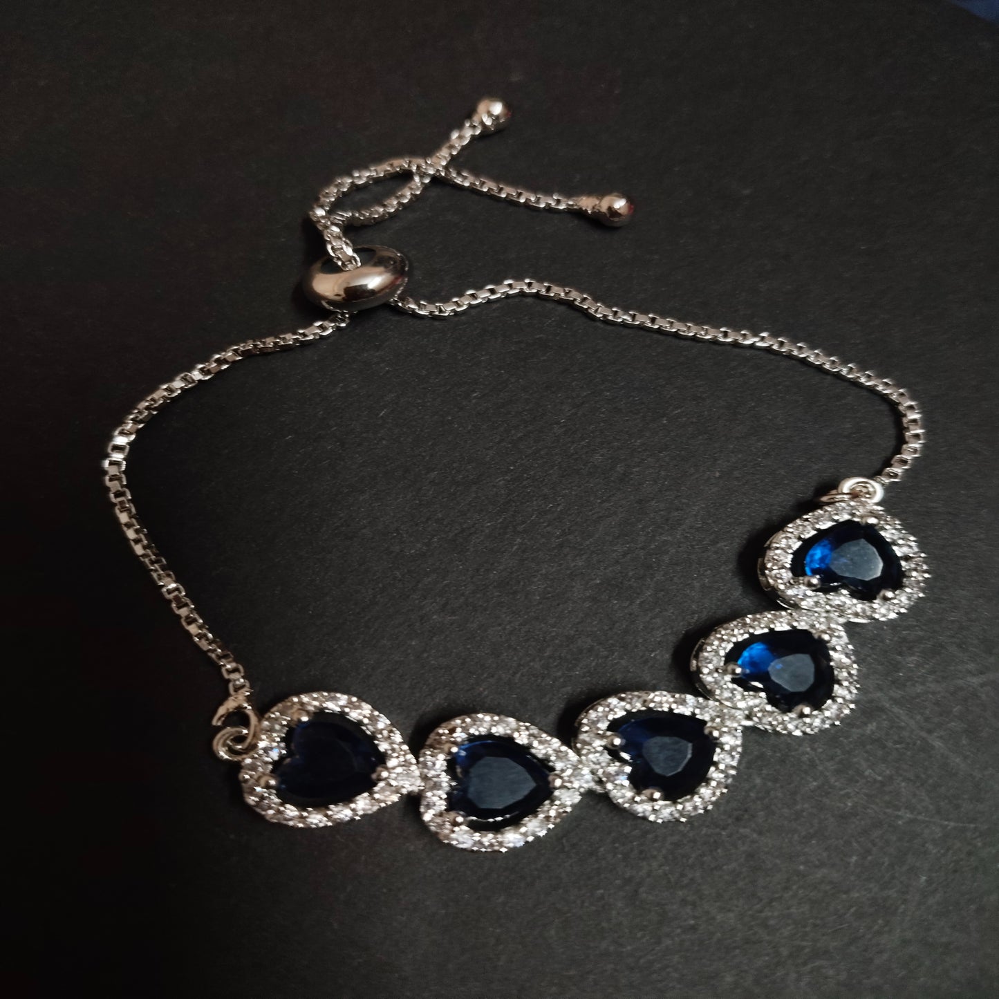 SIVARA 'Sapphire Heartbeat' Halo Bolo Bracelet